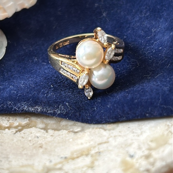 10kt Gold Sparkling CZs and Genuine Pearls Ring - Picture 3 of 9